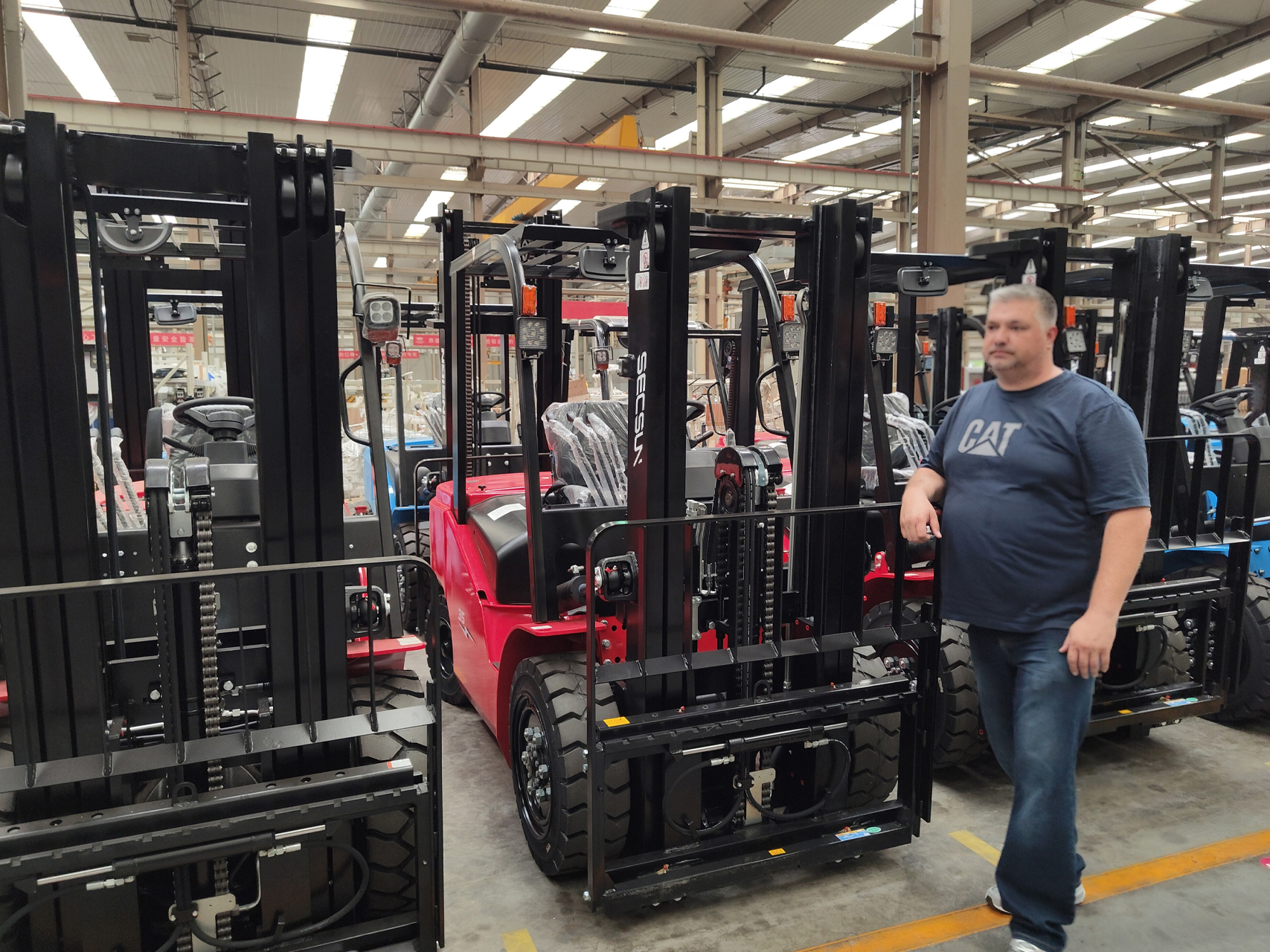 Welcome Mexican customers to visit SECSUN's forklift factory！