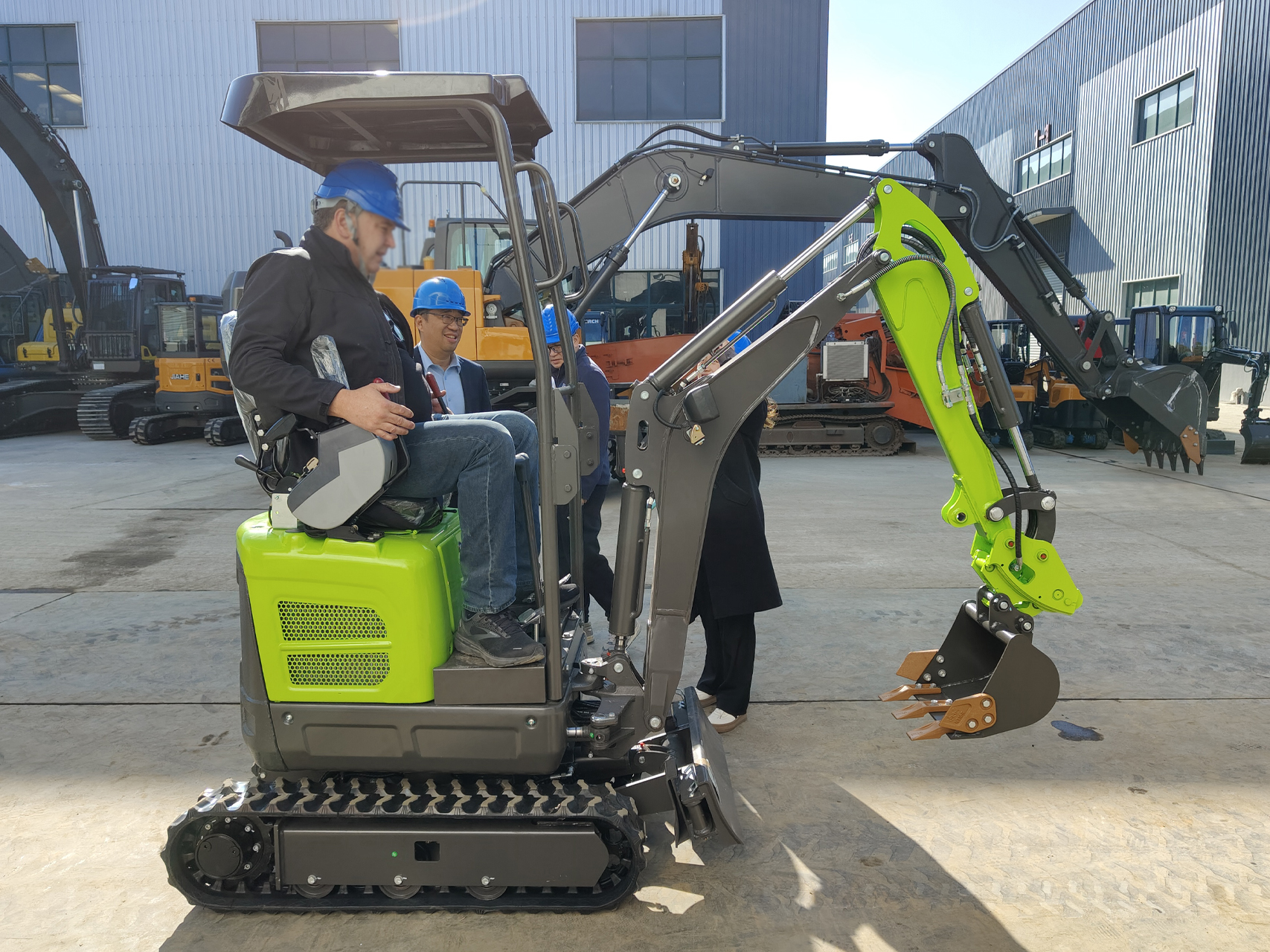 Australian Customer: A Tour of the SECSUN Excavator Factory