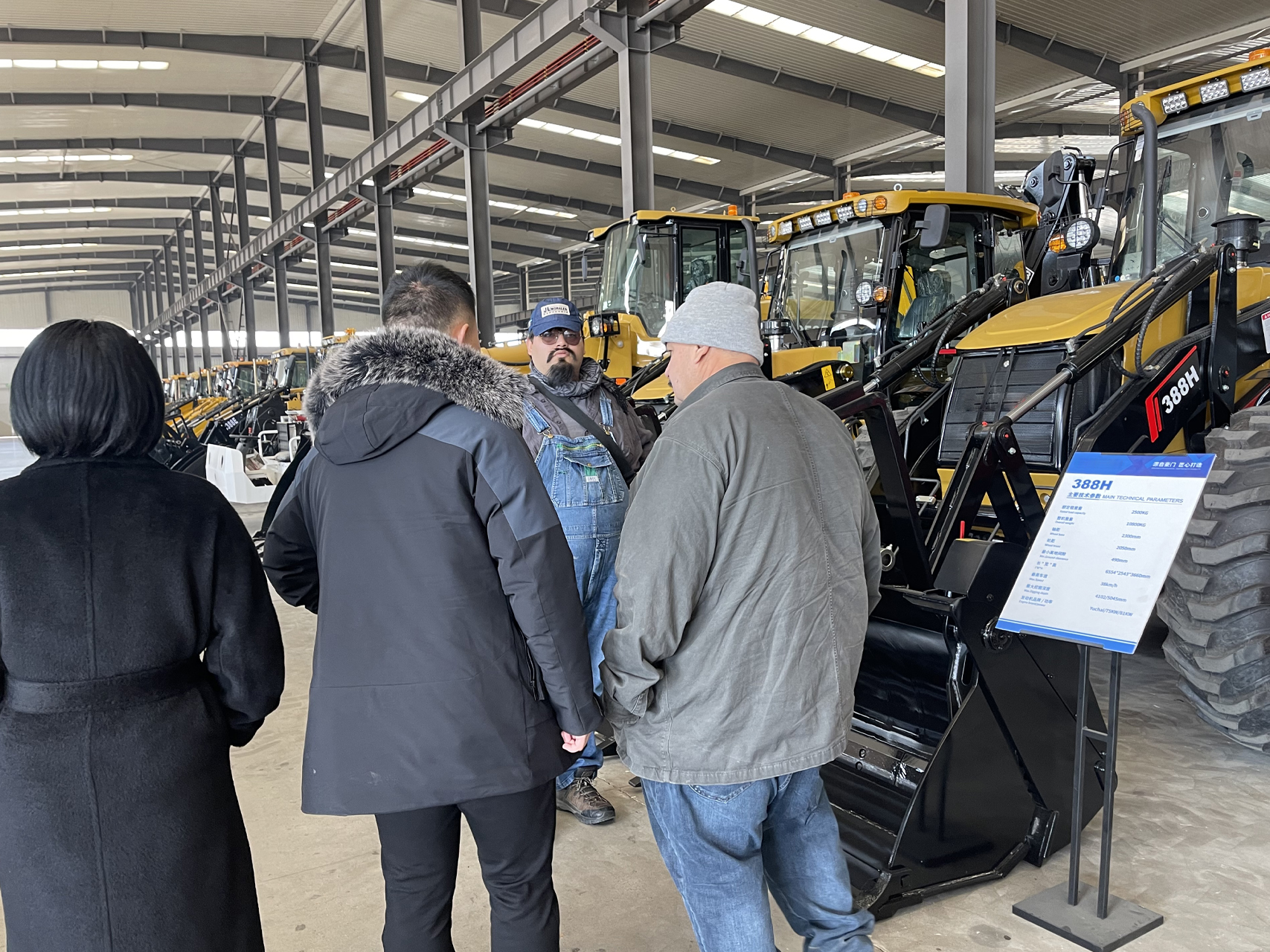 Guatemala Client's Visit to SECSUN Loaders and Excavators Factory