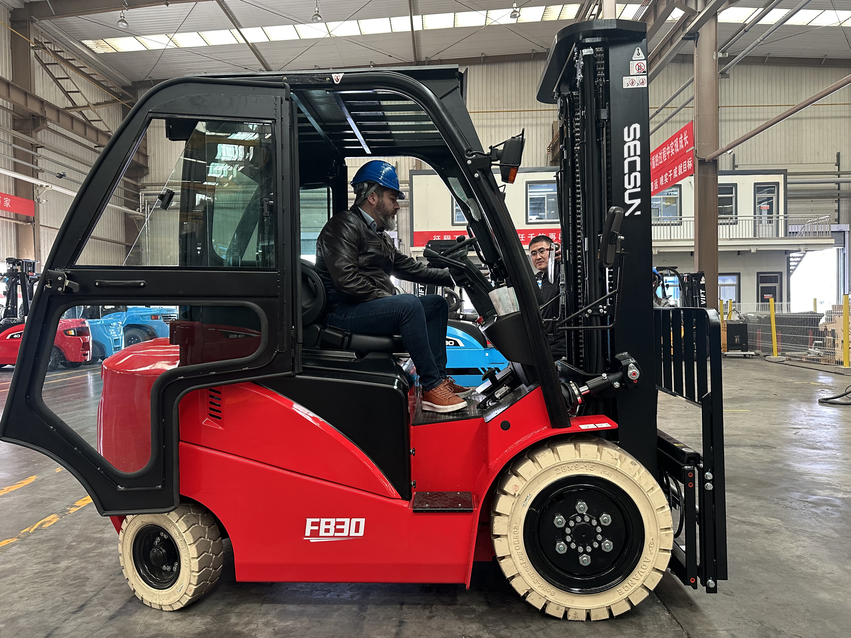 SECSUN Forklift Factory Tour Impresses Peruvian Customers