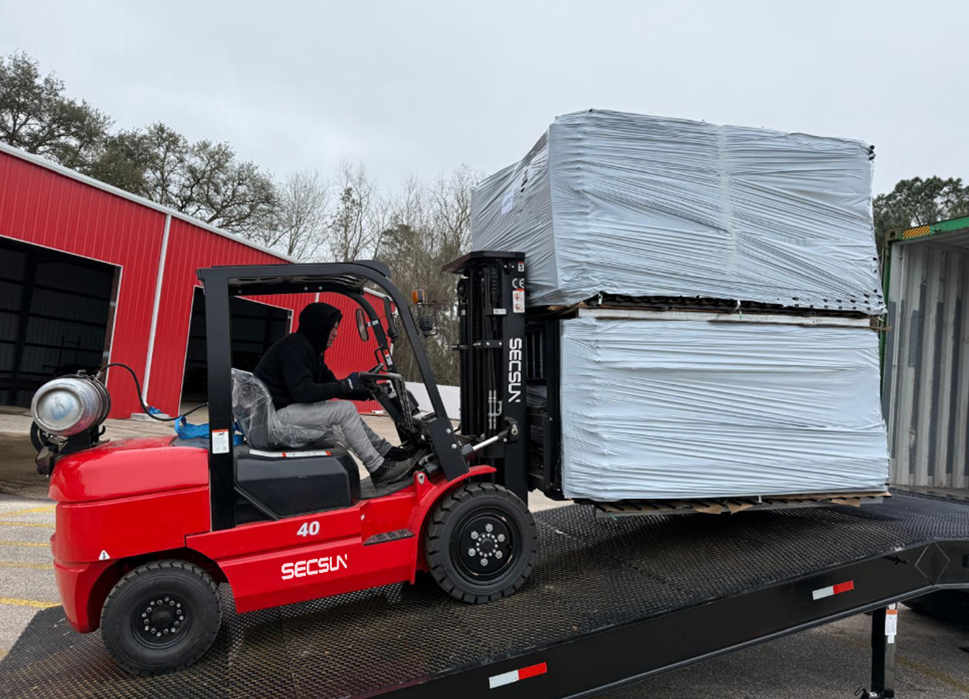 Chilean Customer Impressed by SECSUN’s 4 Ton LPG Forklift in Operation