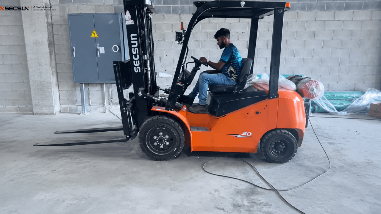 3ton lpg forklift .png